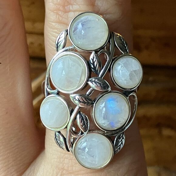Natural Rainbow Moonstone Sterling Silver Cocktail Ring Size 8 - Picture 1 of 9